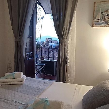 Stairway To Etna 1 Apartment คาตาเนีย ภายนอก รูปภาพ