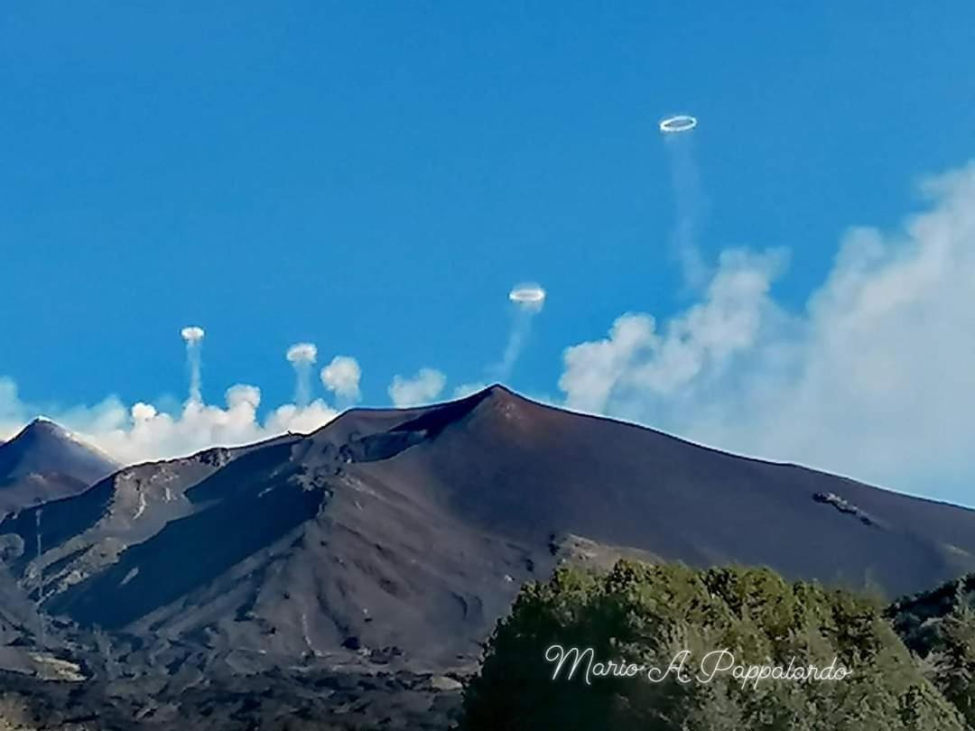 Stairway To Etna 1 Apartment คาตาเนีย ภายนอก รูปภาพ