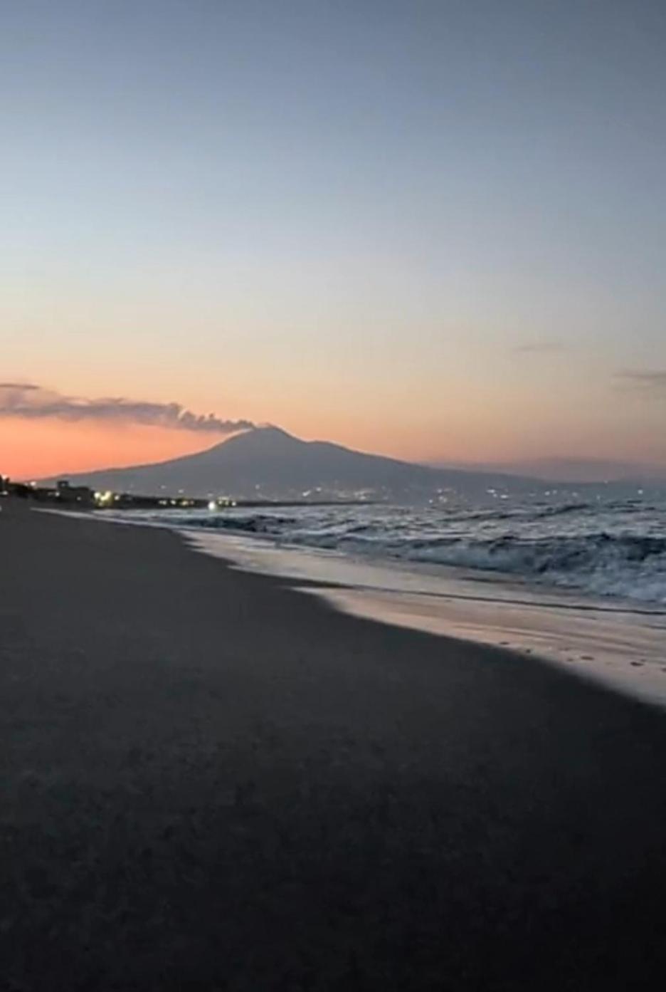 Stairway To Etna 1 Apartment คาตาเนีย ภายนอก รูปภาพ